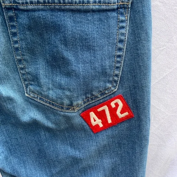 GAP Women's girlfriend 1969 Blue Jeans with Fun Patches - Picture 10 of 12